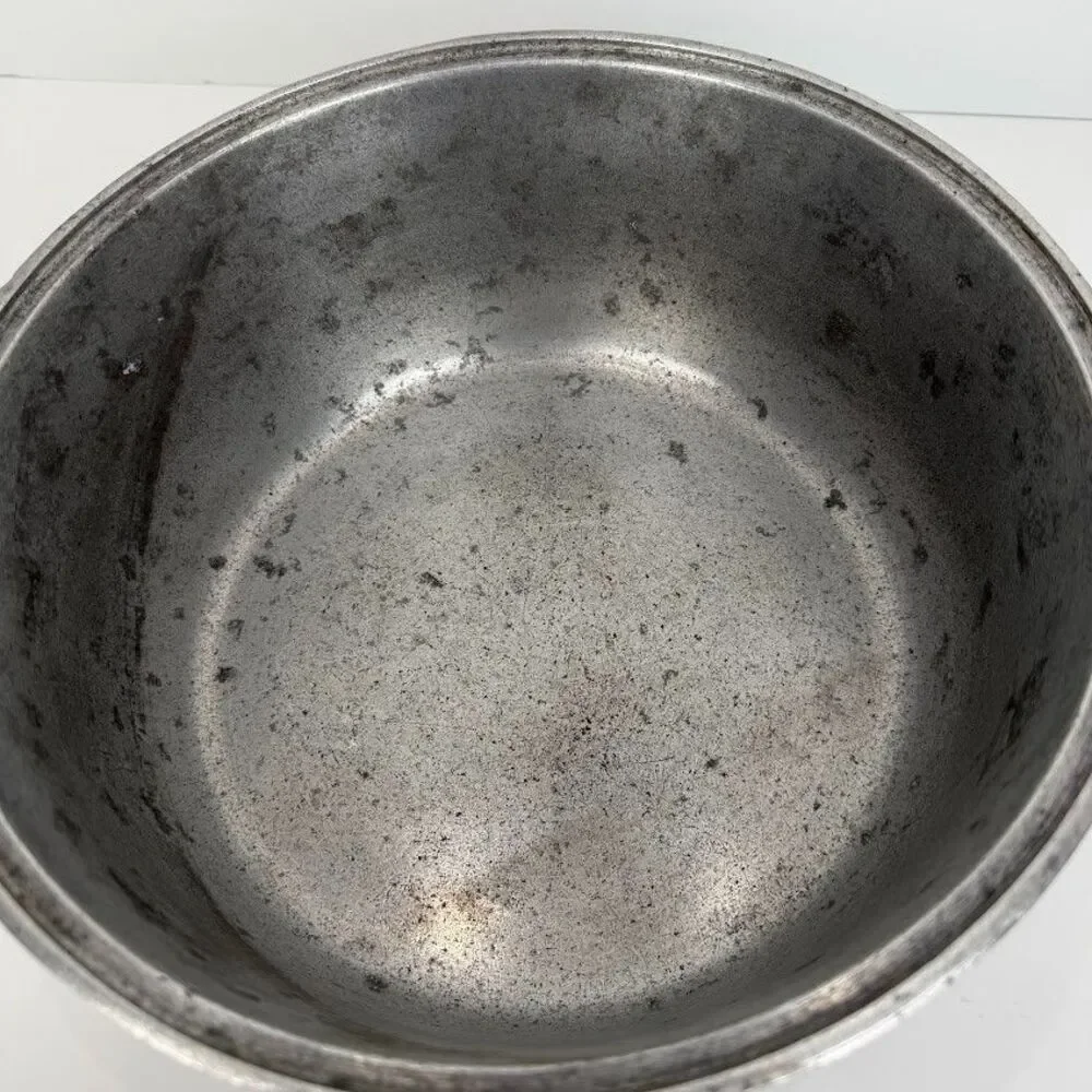 Vintage Hammered/Pebbled/Dimpled Aluminum Dutch Oven with Lid